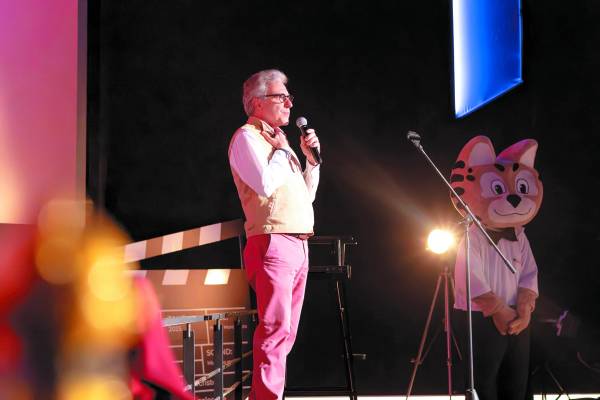 Francis Durman es impulsor de iniciativas de prevención y acceso médico, especialmente para poblaciones vulnerables.