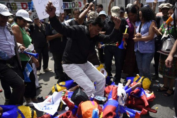 Guatemala: Manifestaciones por reformas que blindan a políticos