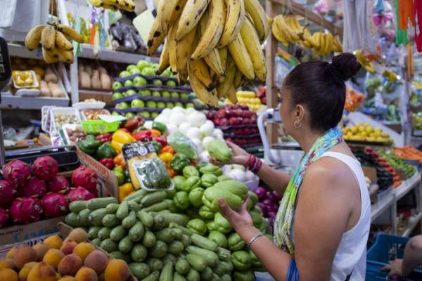 Compras en Centroamérica disminuyen un 5 % en el primer trimestre