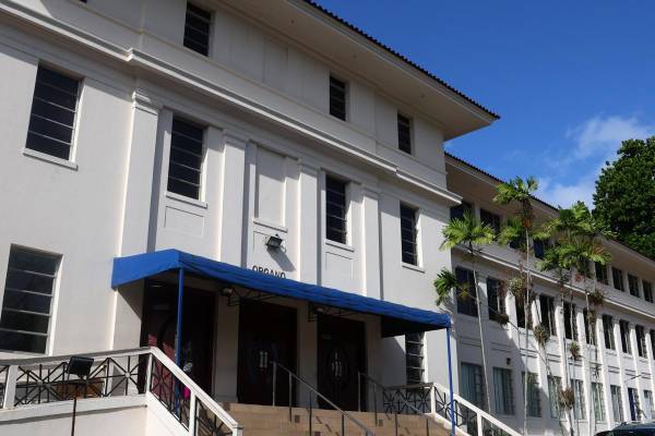 <i>Fotografía que muestra la fachada de la Corte Suprema de Justicia previo a una audiencia por el caso Odebrecht este viernes, en Ciudad de Panamá (Panamá). El juicio por los sobornos de Odebrecht en Panamá no culminó, como estaba programado, y continuará a partir del próximo 23 de febrero dando paso a la etapa de alegatos finales del caso, el mayor escándalo de corrupción del país y que involucra a dos expresidentes, exministros y empresarios. EFE/ Carlos Lemos</i>