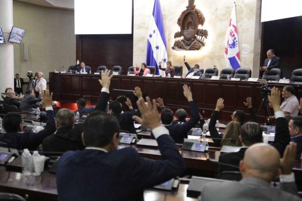 <i>La propuesta busca garantizar el respeto a la independencia de los poderes del Estado —Ejecutivo, Judicial y Legislativo— y de los organismos contralores. Foto de cortesía</i>