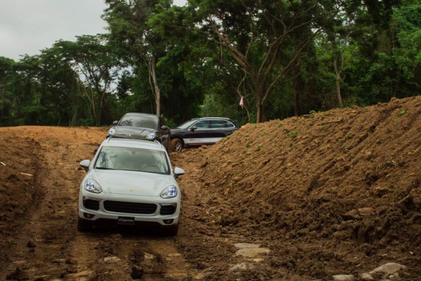 Porsche, sin miedo a caminos extremos
