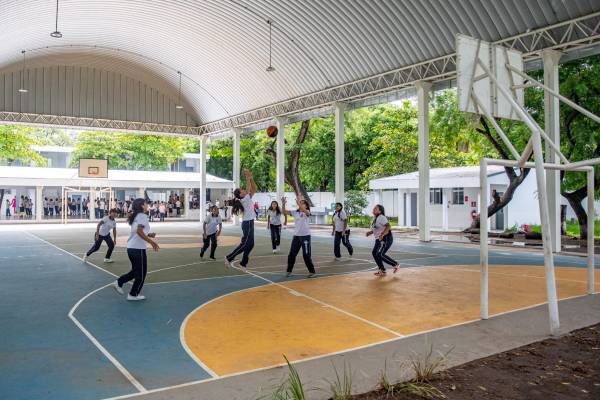 <i>A través de esta iniciativa, se renovarán alrededor de 1,700 aulas y se intervendrán más de 37,000 metros cuadrados en 10 departamentos. Foto de cortesía</i>