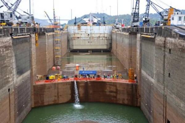 Obras de mantenimiento buscan darle otros 100 años de vida al Canal de Panamá