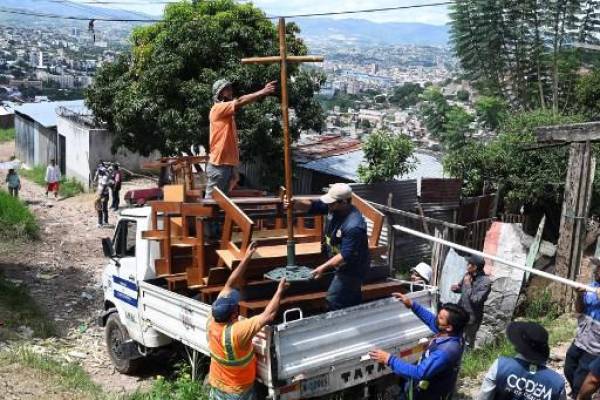 Al menos 300 personas evacuadas por lluvias en Honduras