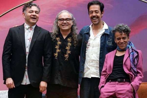 <i>El vocalista de Café Tacuba, que cuenta con más de 7,3 millones de oyentes mensuales, invitó a los seguidores a escuchar al grupo en otras plataformas o incluso a “boicotear” Spotify, y llamó a “crear un nuevo mundo, más justo, horizontal” y en el que “la música siga teniendo valor” y “significado”. Foto de cortesía</i>