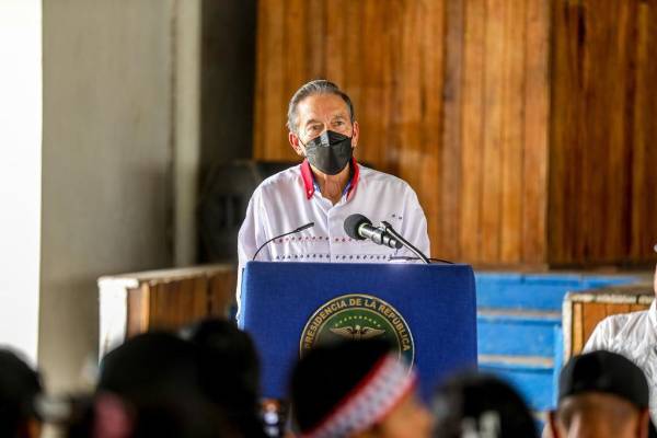 Presidente de Panamá estuvo en un hospital bajo observación médica