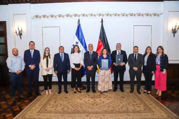 <i>El contrato, suscrito con el consorcio alemán Tönnjes, tendrá una vigencia de tres años y medio y representa una inversión superior a los US$65 millones. Foto de cortesía</i>