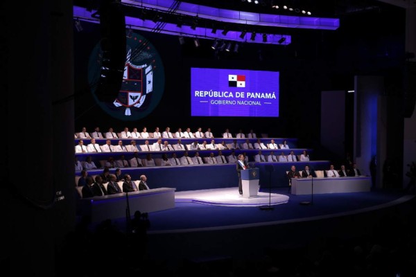 Panamá: Laurentino Cortizo asume la presidencia de Panamá