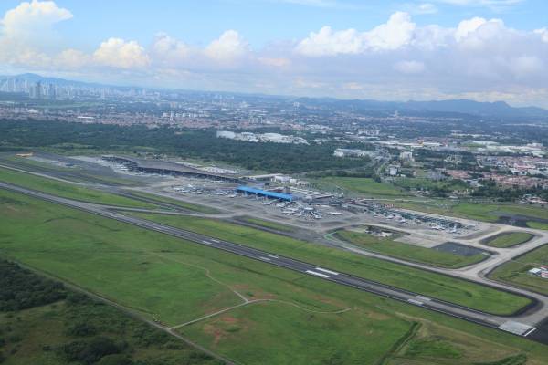 <i>El Aeropuerto Internacional de Tocumen de Panamá informó este viernes que dispuso el cierre temporal de sus instalaciones. Foto de cortesía</i>