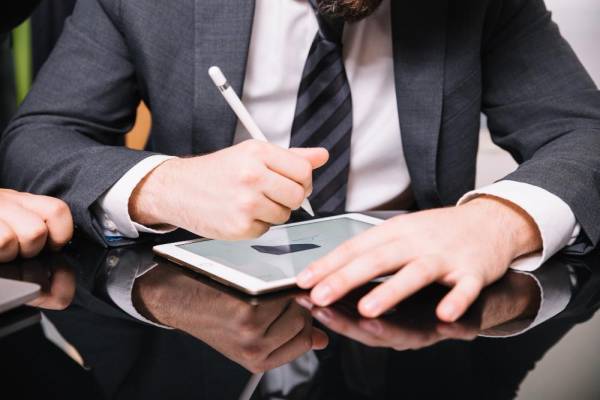 Los ciberdelincuentes utilizan notificaciones falsas de Docusign para engañar usuarios y robar sus datos personales o corporativos. Foto de cortesía