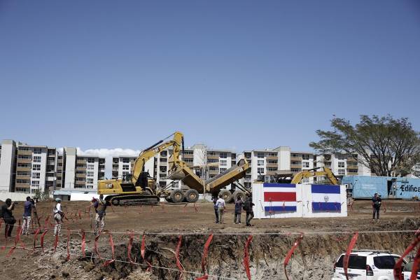 <i>Fotografía que muestra las obras de la construcción de la cárcel Centro de Alta Contención de Crimen Organizado (CACCO este miércoles, en San Rafael (Costa Rica). EFE/ Jeffrey Arguedas</i>