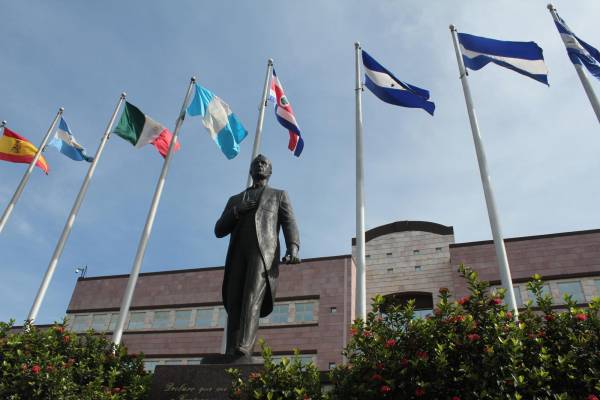 <i>Esta emisión se llevó a cabo bajo el Marco de Bonos Sostenibles del BCIE y como parte de su Estrategia Financiera, que prioriza la movilización de recursos con enfoque ASG. Foto de archivo</i>