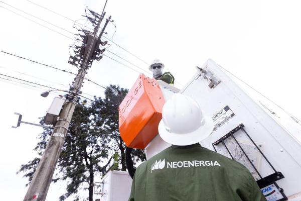 <i>Neoenergia distribuye energía eléctrica a cerca de 40 millones de consumidores. Foto de cortesía</i>