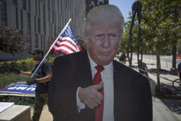 Marchan en al menos 46 ciudades de EEUU para pedir la destitución de Trump