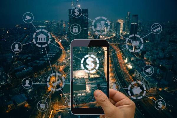 <i>Las estrategias de precisión continúan siendo la norma: soluciones hiperpersonalizadas, predicciones, análisis de grandes volúmenes de datos y expansión de servicios a clientes no bancarizados. Foto de iStock</i>