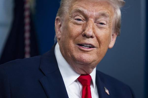 <i>EFE/EPA/JIM LO SCALZO</i>