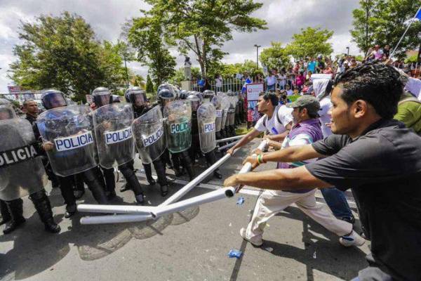 HRW: Corrupción, violencia y represión gubernamental afectan a Centroamérica