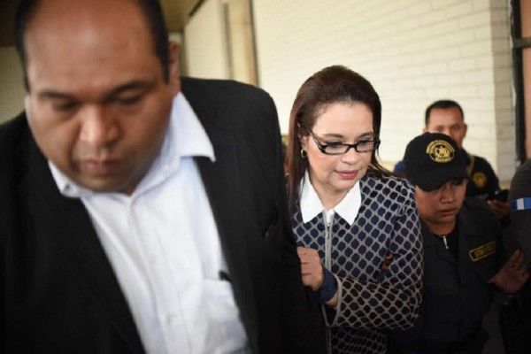 Suspenden audiencia en la que se decidiría juicio a expresidente Pérez Molina