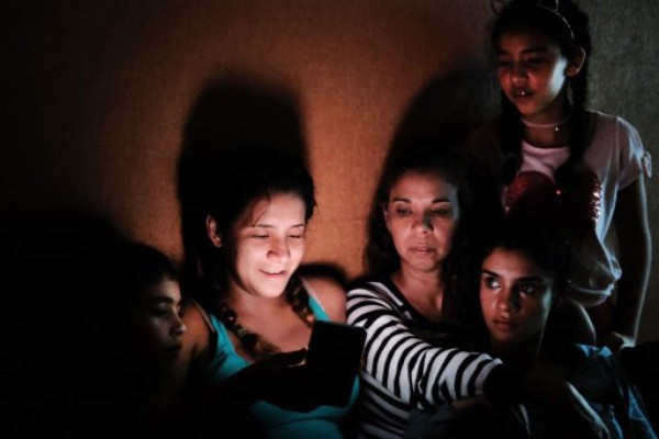 'Irma' se degrada a tormenta tropical mientras cruza Florida