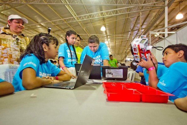 Samsung inspira a juventud salvadoreña con su participación en GenNow