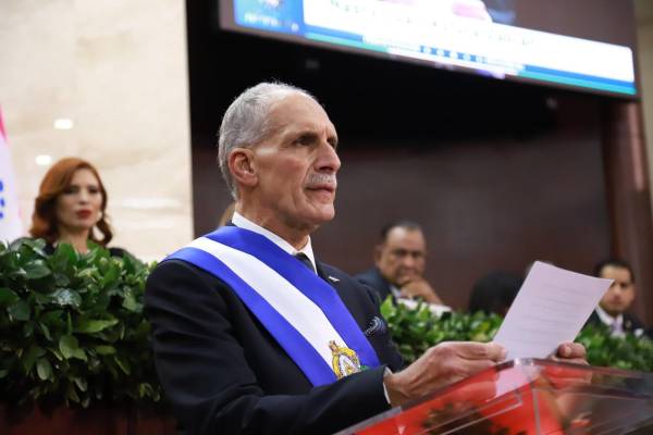 <i>El presidente de Honduras, Nasry 'Tito' Asfura, viajó a Estados Unidos para mantener un encuentro privado con su homólogo estadounidense, Donald Trump. Foto de cortesía</i>