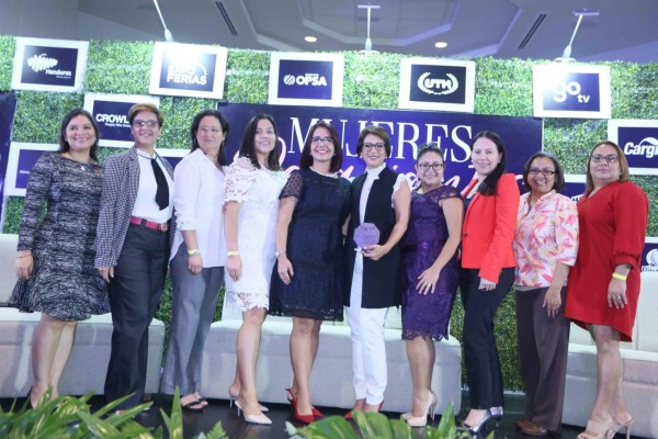 Foro Mujeres Desafiantes: Empresas con mujeres en sus juntas directivas son 84% más rentables