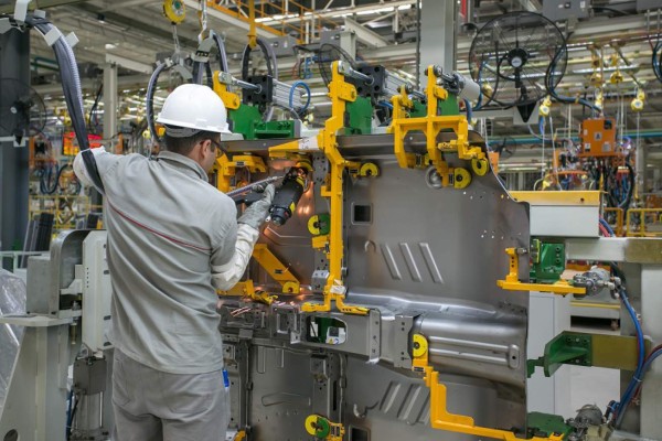 Brasil: cae actividad económica, crece desempleo