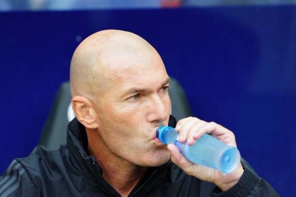 Zidane, Balón de Oro en 1998 y a sus 52 años una figura de los banquillos tras su récord de tres victorias consecutivas en Liga de Campeones con el Real Madrid. Foto de cortesía