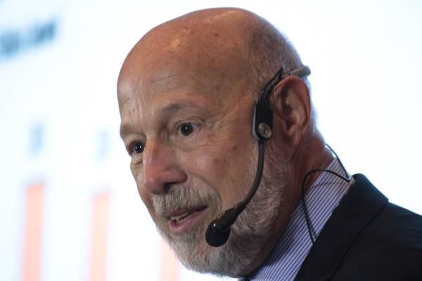 <i>Pizzolante planteó los desafíos de pasar de administrar mensajes a gobernar conductas y de proclamar valores a hacerlos observables. (Foto: José Carlos Flores-E&amp;N)</i>