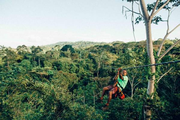 Costa Rica alberga alrededor del 5 % de la biodiversidad del planeta y que protege cerca de una tercera parte de su territorio en parques nacionales. Foto de archivo