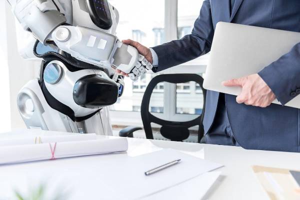 <i>La IA no es un riesgo, es una oportunidad organizacional. (Foto: SHUTTERSTOCK)</i>