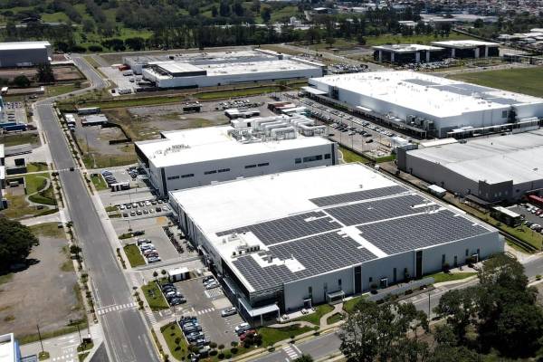<i>Desde su apertura, Zona Franca La Lima ha superado los US$1.186 millones en inversión acumulada y ha generado más de 9.500 empleos directos, consolidándose como una de las principales plataformas de inversión extranjera en Cartago y un motor de competitividad país. FOTO CORTESÍA / E&amp;N</i>