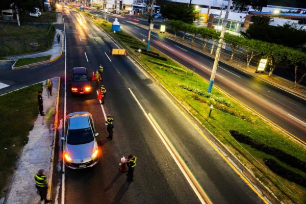 El Salvador: Gobierno declara al país zona epidémica para asegurar cuarentena nacional