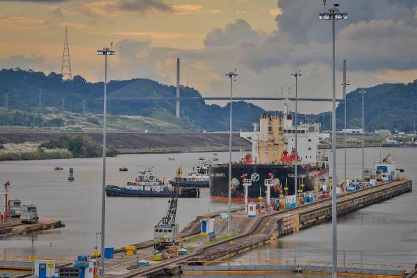 <i>Panamá prepara licitaciones de proyectos como un tren de carga y pasajeros hasta la frontera con Costa Rica, puertos y un gasoducto en las cercanías del Canal de Panamá, además de otras obras. Foto de cortesía</i>