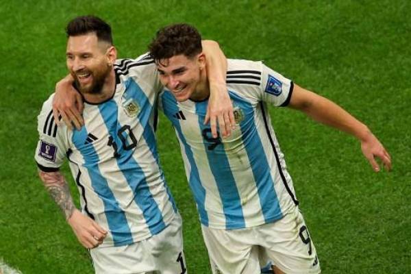 Messi y Julián Álvarez llevan a Argentina a la final del Mundial