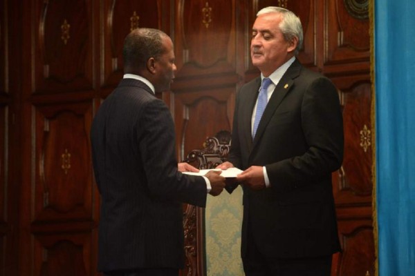 EE.UU. ayudará a reformar sistema tributario guatemalteco