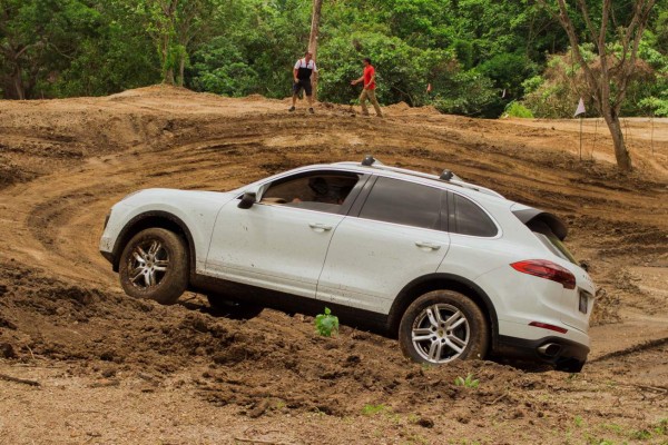 Porsche, sin miedo a caminos extremos