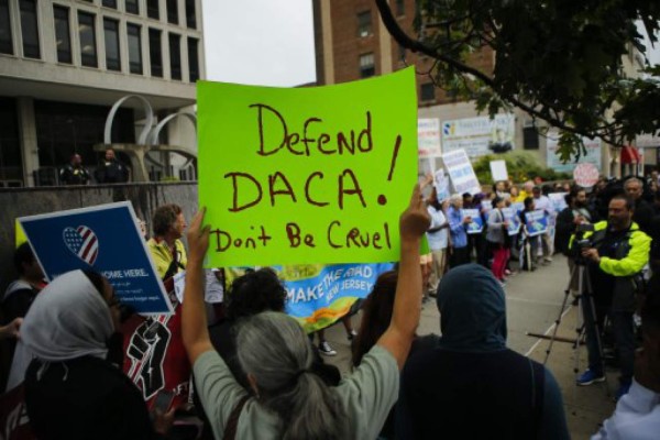 5 testimonios de 'dreamers' a los que Trump les cortó las alas