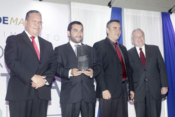 Fundemas entrega premio Marca Positiva 2014 por excelencia en RSE