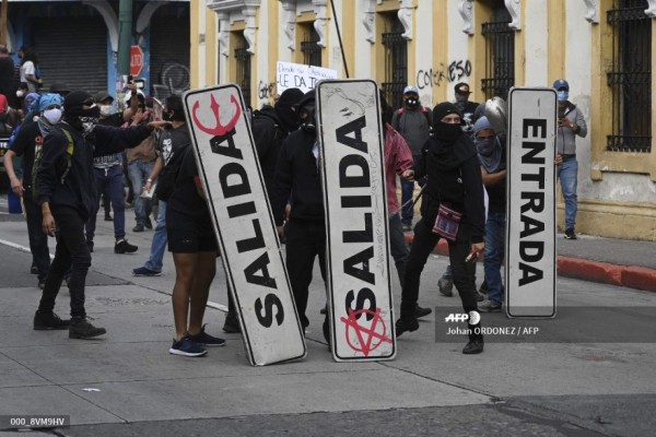 Guatemala sumida en nueva ola de protestas antigubernamentales