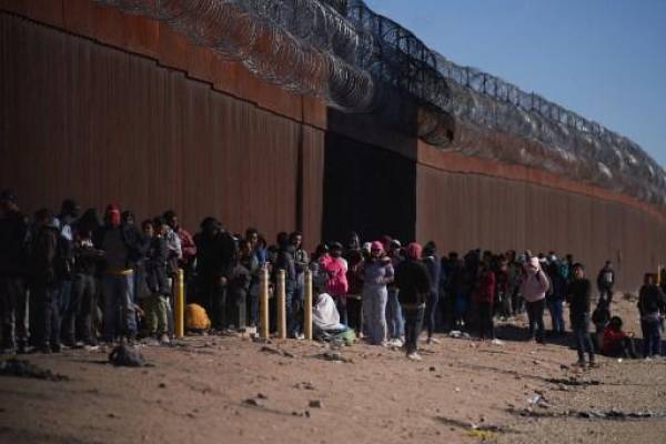 EEUU limita el acceso al asilo para migrantes en frontera con México