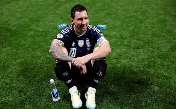 <i>Los 207 partidos, 125 goles y 68 asistencias a través de más de 20 años vistiendo la equipación de la albiceleste cimentaron una imagen irresistible para las marcas, que lo acompañaron desde que comenzó a destacar en el Barcelona. Foto de cortesía</i>