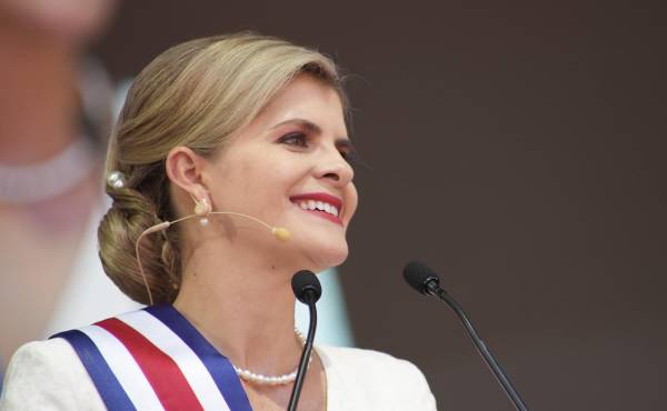 <i>Fernández envió a la Asamblea Legislativa un paquete de proyectos de ley para la construcción de una Ciudad Gobierno; otro para la edificación de una marina y terminal de cruceros, y otra iniciativa para la exploración y explotación de la minería a cielo abierto. Foto de cortesía</i>