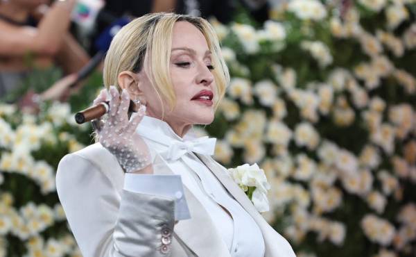 <i>Madonna posa en la alfombra roja para la Gala Met de 2025, el evento anual a beneficio del Costume Institute del Museo Metropolitano de Arte, en Nueva York, EE. UU., el 5 de mayo de 2025. EFE/JUSTIN LANE</i>