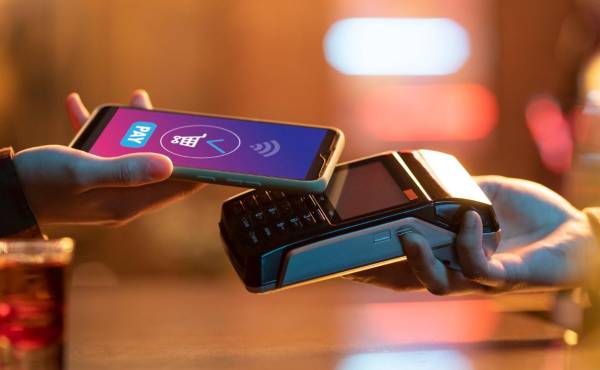 <i>La evolución de los pagos digitales en América Latina ha dejado atrás el debate sobre la adopción del comercio electrónico para dar paso a una nueva etapa centrada en la eficiencia operativa y la expansión internacional. Foto de iStock</i>
