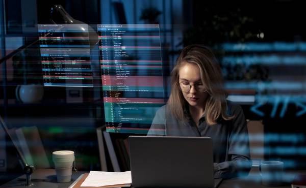 <i>Las herramientas de Inteligencia </i><i><b>Artificial (IA) </b></i><i>prometen ser la mano derecha de organizaciones que quieren impulsar sus ventas, mejorar sus productos o atacar nuevos mercados, entre otras tareas. Foto de iStock</i>