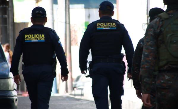 <i>El ministro de Gobernación sostuvo que los índices de violencia se habían reducido en Guatemala, aunque, agregó, hay que admitir que en mayo y junio hubo días con repunte de homicidios. Foto de cortesía</i>
