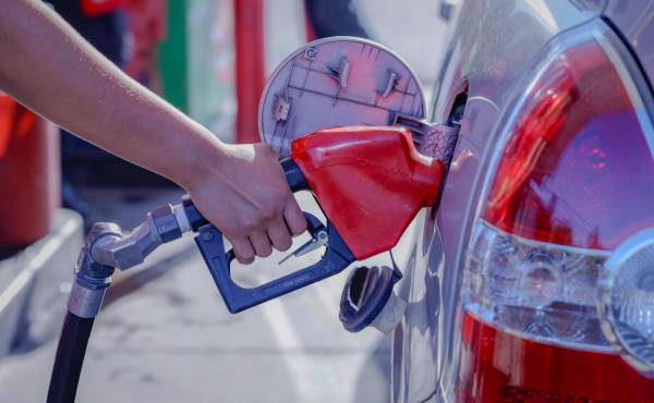 <i>Los precios de los combustibles registran un nuevo ciclo de incrementos en varios países de Centroamérica. Foto de cortesía</i>