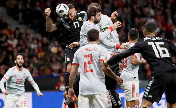 <i>La final del domingo se convierte así en la auténtica Finalissima, un duelo entre los vigentes campeones de Europa y América previsto para marzo pasado que no llegó a disputarse.. EFE/Mariscal</i>